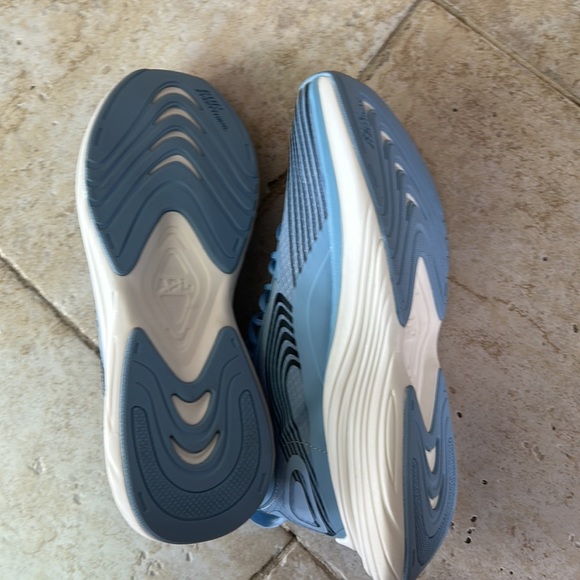 NEW APL Streamline Women’s Sneakers - Picture 7 of 7